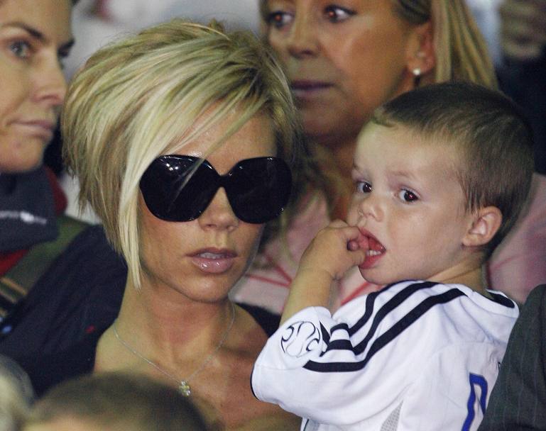 2007 Victoria con uno dei suoi figli (Reuters)